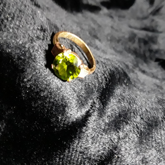 Gold ring - Picture 2 of 2
